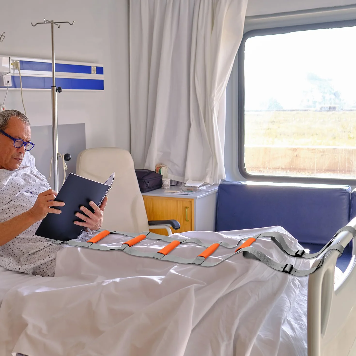 QWORK Urządzenie wspomagające drabinę łóżka z 6 uchwytami piankowymi, regulowana długość do 2,4 m, przenośna i beznarzędziowa instalacja